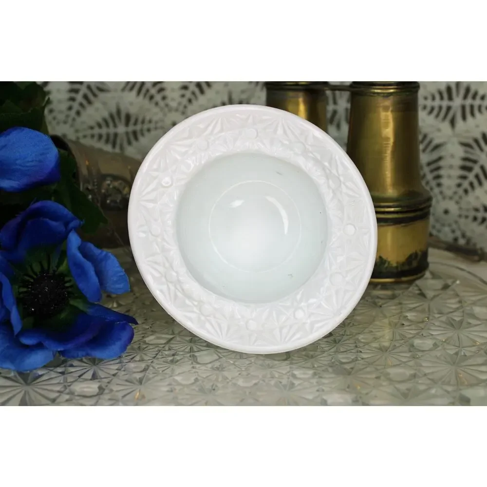 Milk Glass Fenton Top Hat Planter